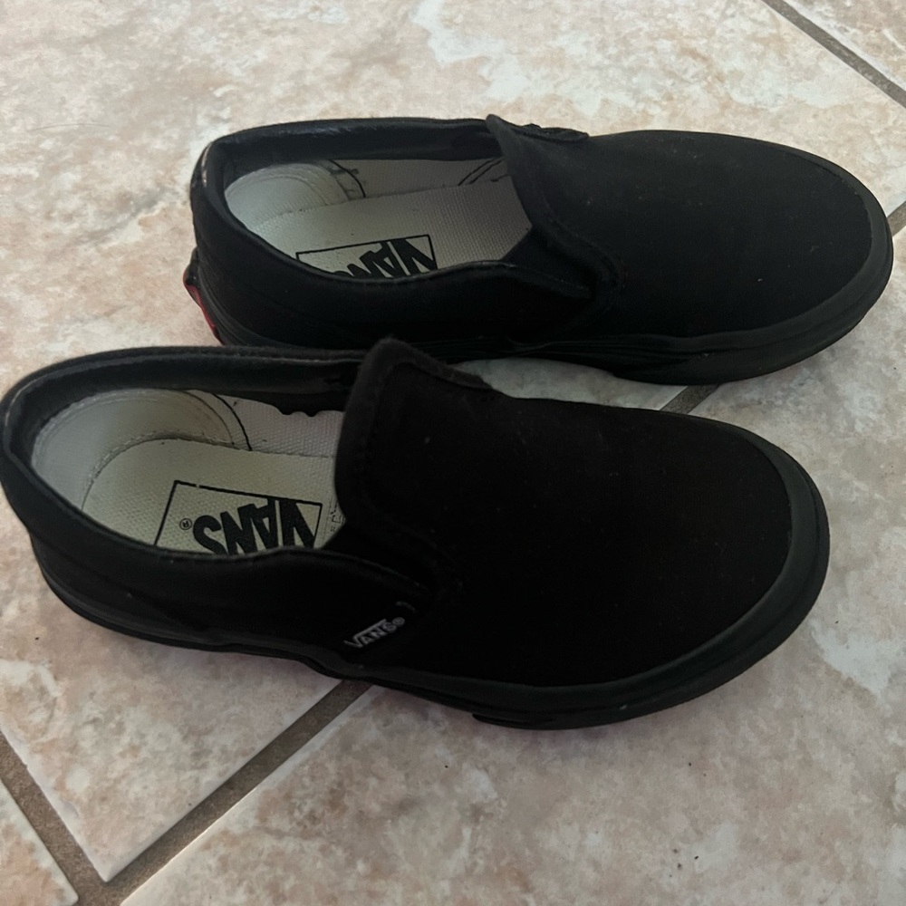 Vans Black Slip-On Sneakers Classic Canvas Design toddler 11